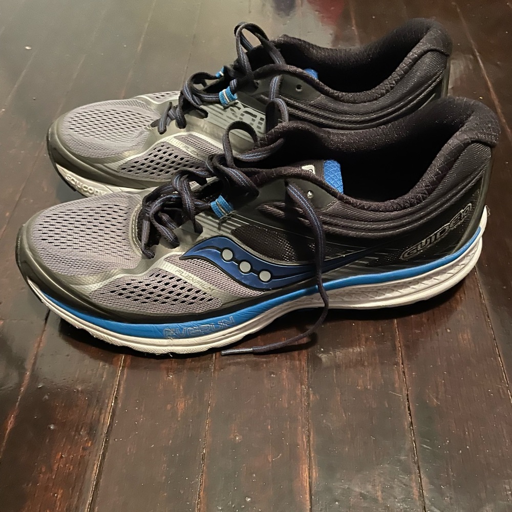 Saucony Glide 10 Men’s size 10 running shoes in Blue and Silver